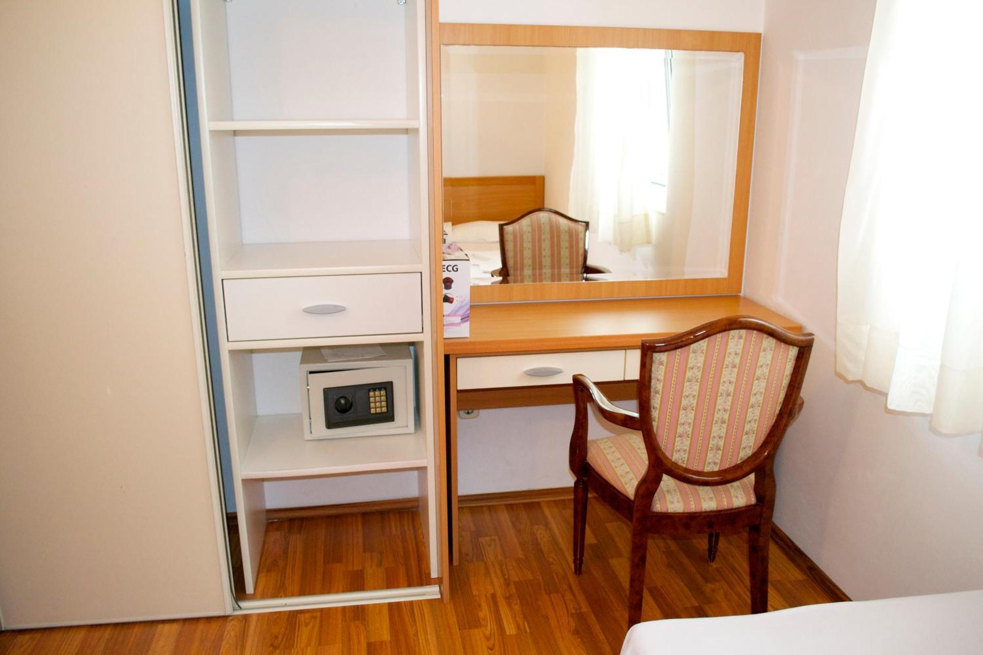 Apartments Luka Будва Екстериор снимка