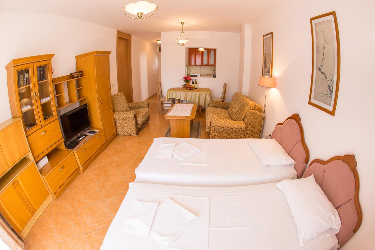 Apartments Luka Будва Екстериор снимка
